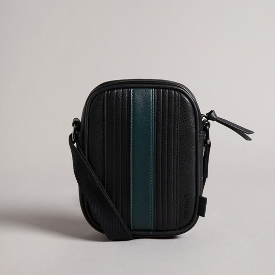 Εικόνα της  ΤΣΑΝΤΑ_EVVER Striped PU Flight Bag